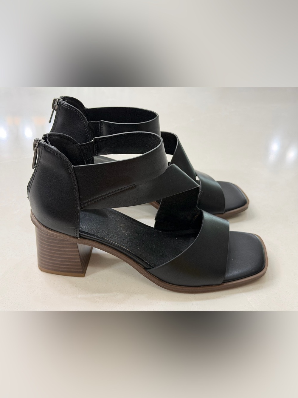 Frye & Co Roxy Black Strappy Block Heel Sandals Boho Minimalist, 8